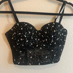 Black diamond crop top